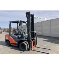 Xe nâng Nhật bãi 3 tấn 4 mét số sàn Toyota 50-8FD30 máy 3Z siêu khỏe đời cao 2014